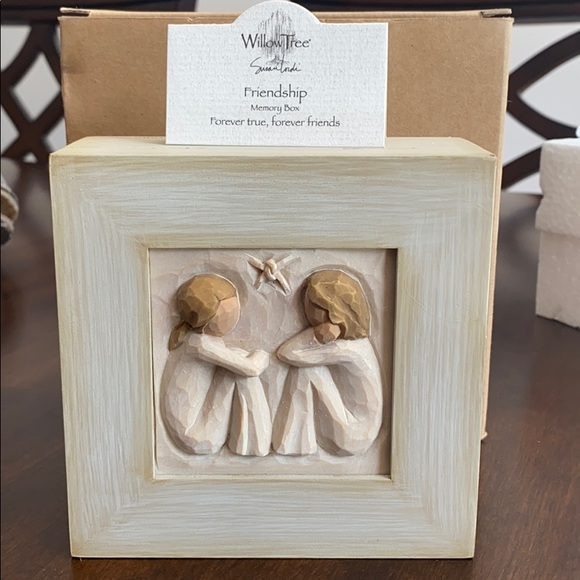 Friendship Keepsake Box sculpted by Susan Lordi | Willow Tree - New in Box - Picture 11 of 12
